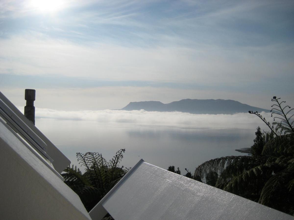 Te Whare -Lake Tarawera Tree-Top Nest Exterior photo